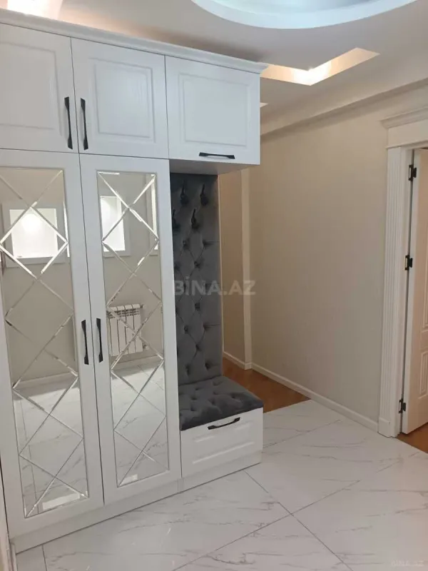 Satılır 3 otaqlı mənzil 110 m²