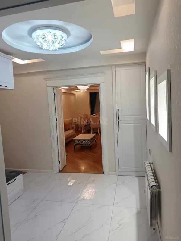 Satılır 3 otaqlı mənzil 110 m²