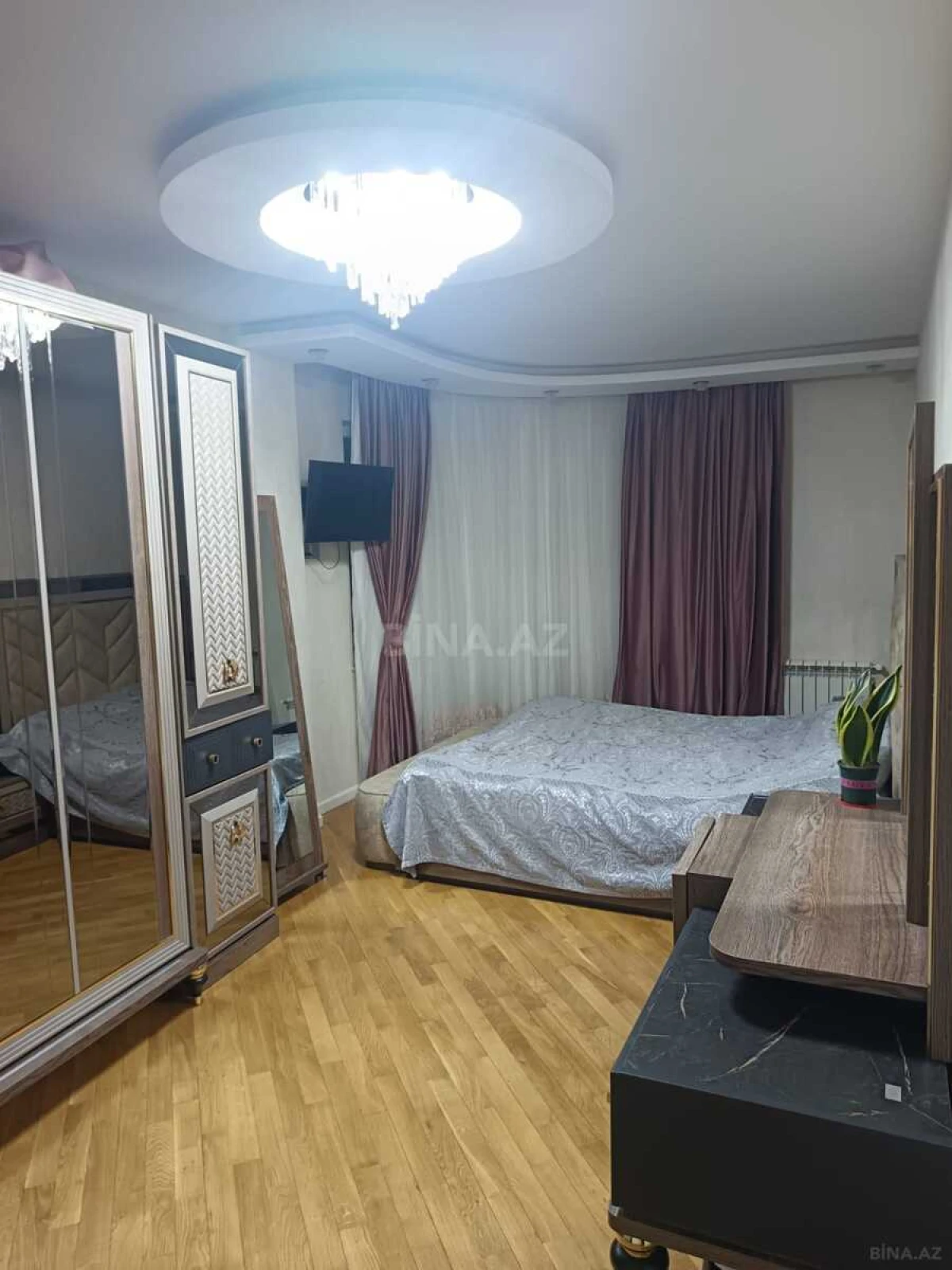 Satılır 3 otaqlı mənzil 110 m²