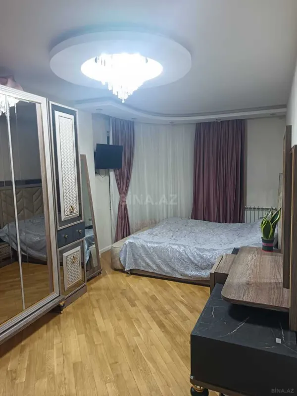 Satılır 3 otaqlı mənzil 110 m²