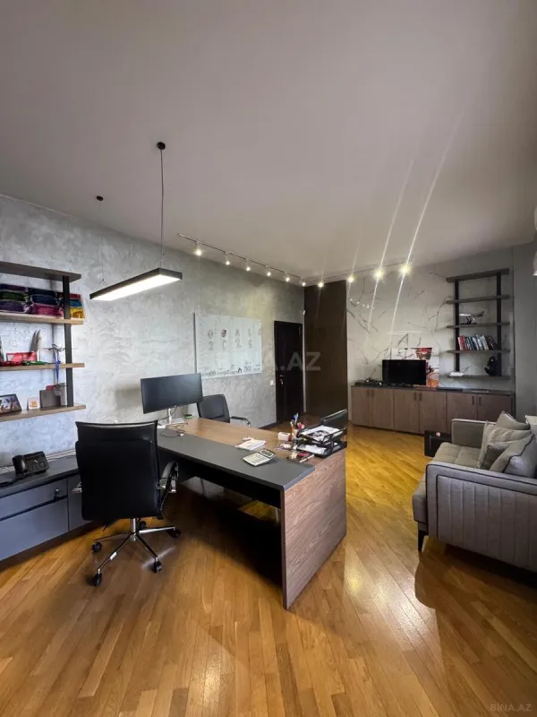Kirayə verilir 8 otaqlı ofis 370 m²