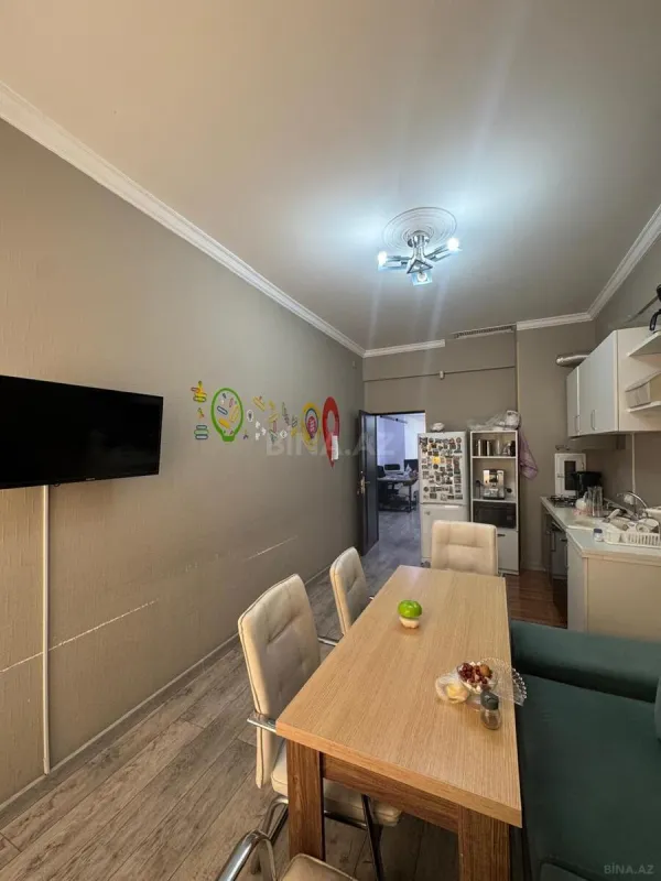 Kirayə verilir 8 otaqlı ofis 370 m²