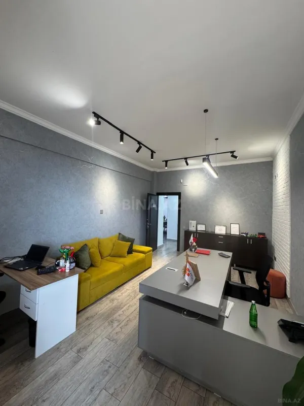 Kirayə verilir 8 otaqlı ofis 370 m²