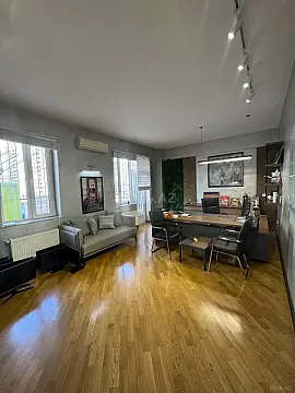 Kirayə verilir 8 otaqlı ofis 370 m²