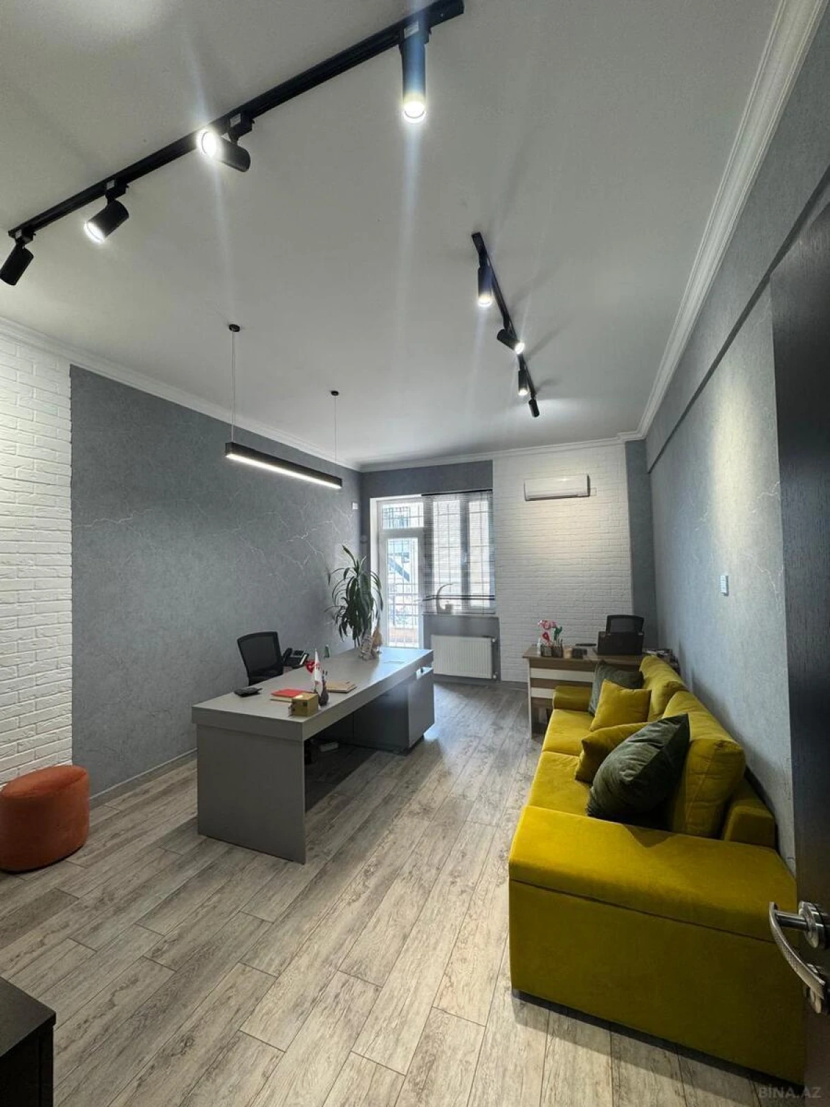 Kirayə verilir 8 otaqlı ofis 370 m²