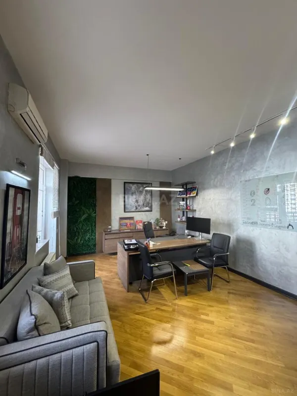 Kirayə verilir 8 otaqlı ofis 370 m²