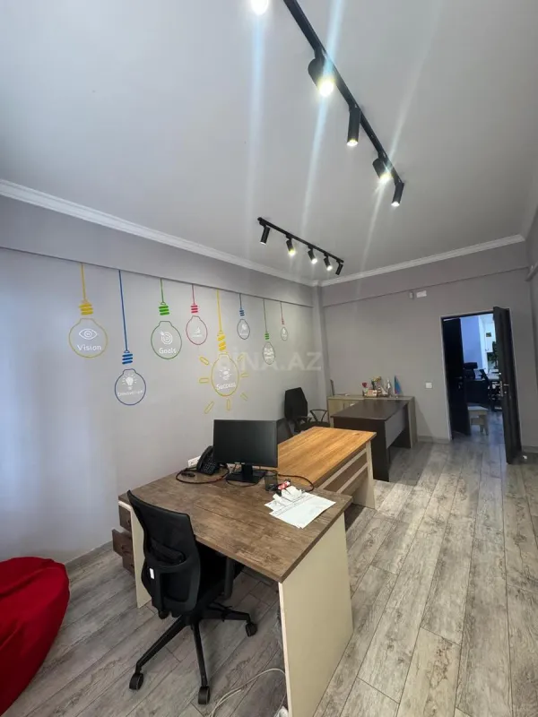 Kirayə verilir 8 otaqlı ofis 370 m²