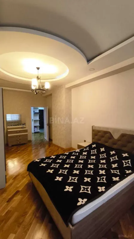 Kirayə verilir 3 otaqlı mənzil 105 m²