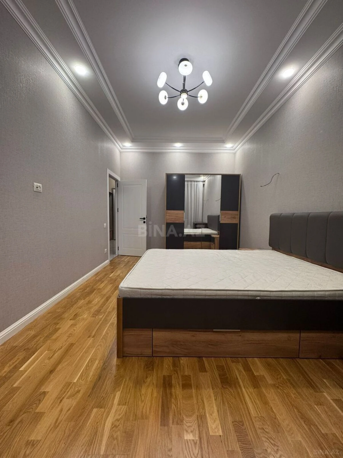 Satılır 2 otaqlı mənzil 56 m²