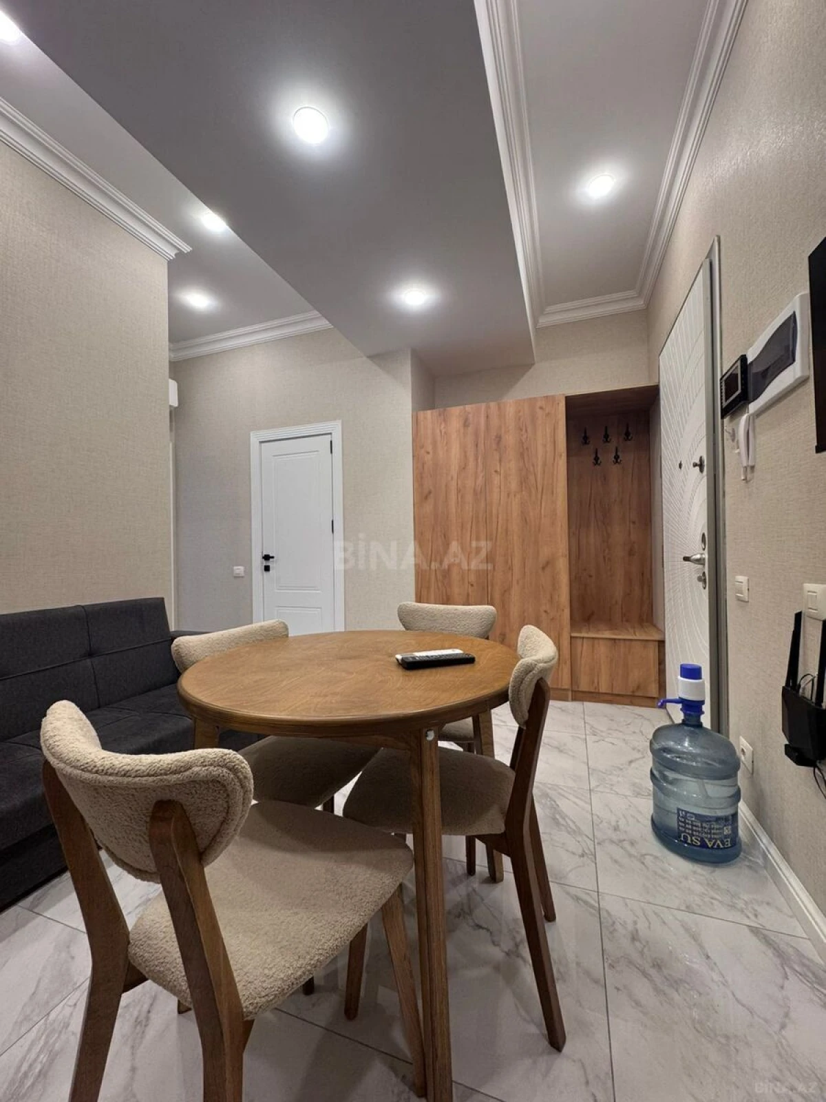 Satılır 2 otaqlı mənzil 56 m²