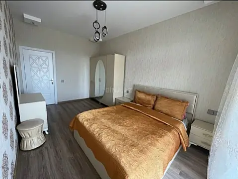 Kirayə verilir 3 otaqlı mənzil 148 m²