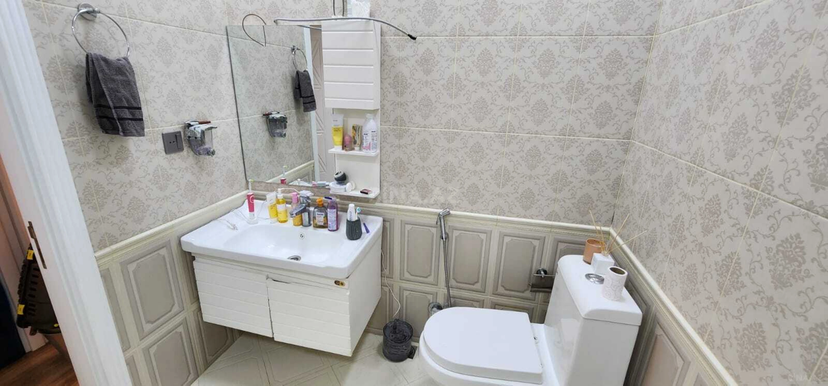 Kirayə verilir 3 otaqlı mənzil 148 m²