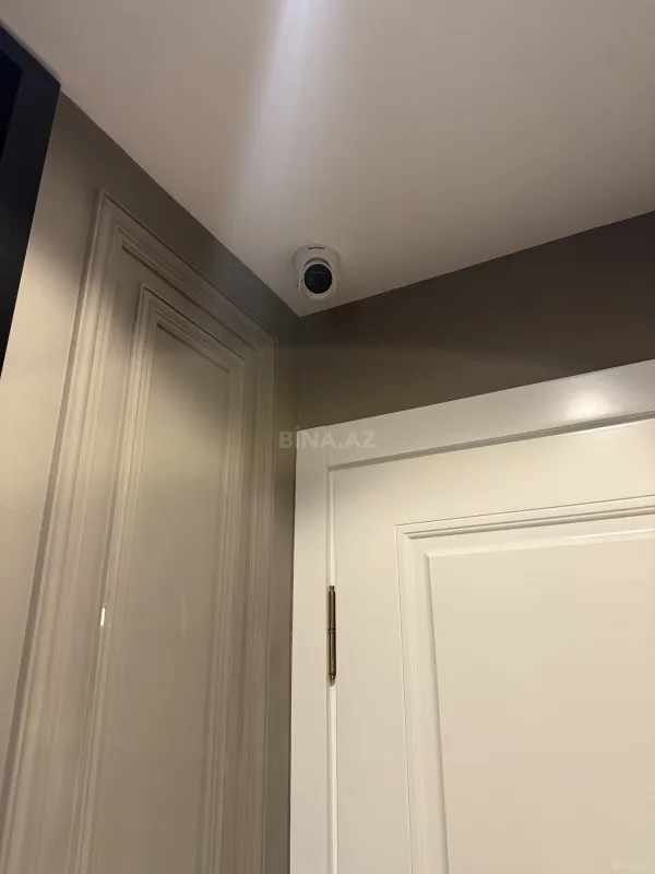 Satılır 4 otaqlı mənzil 171 m²