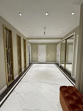 Satılır 4 otaqlı mənzil 171 m²