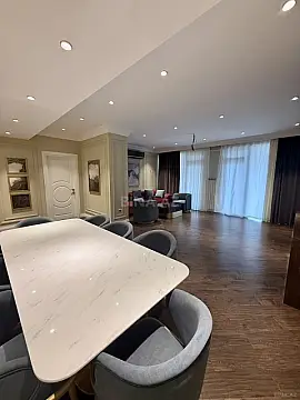 Satılır 4 otaqlı mənzil 171 m²