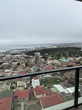 Satılır 4 otaqlı mənzil 171 m²