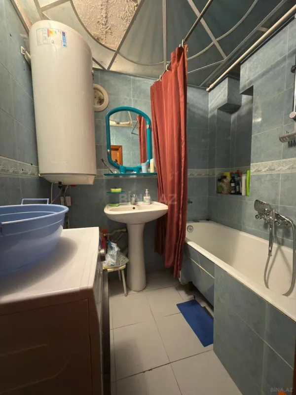 Satılır 4 otaqlı mənzil 100 m²