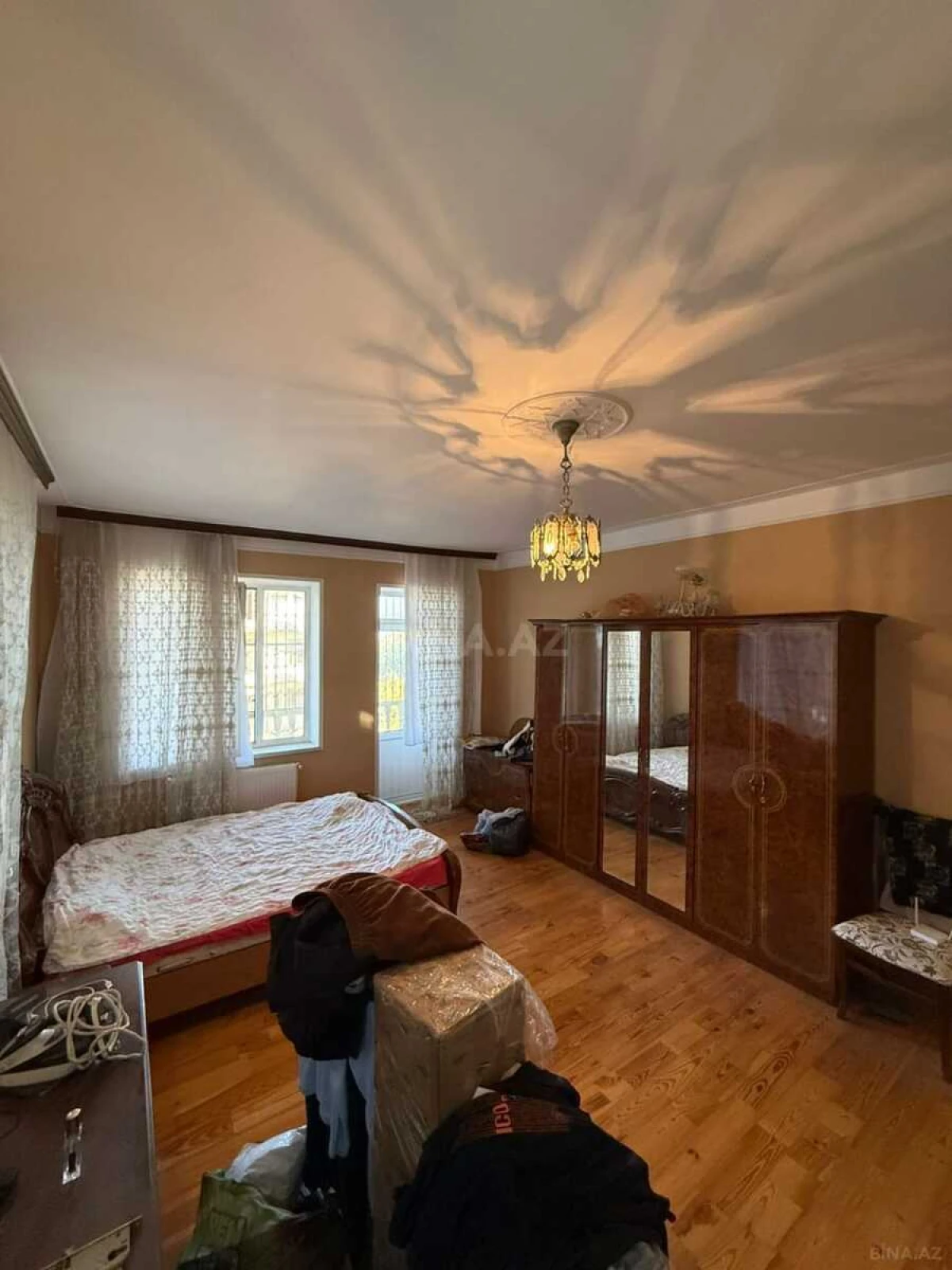 Satılır 7 otaqlı həyət evi 450 m²