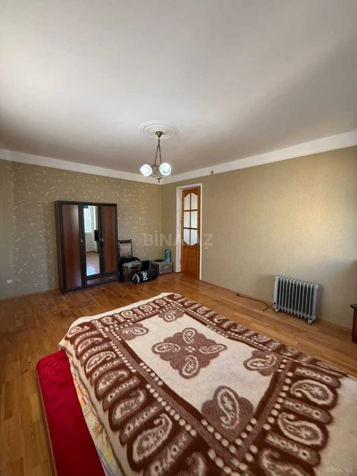 Satılır 7 otaqlı həyət evi 450 m²