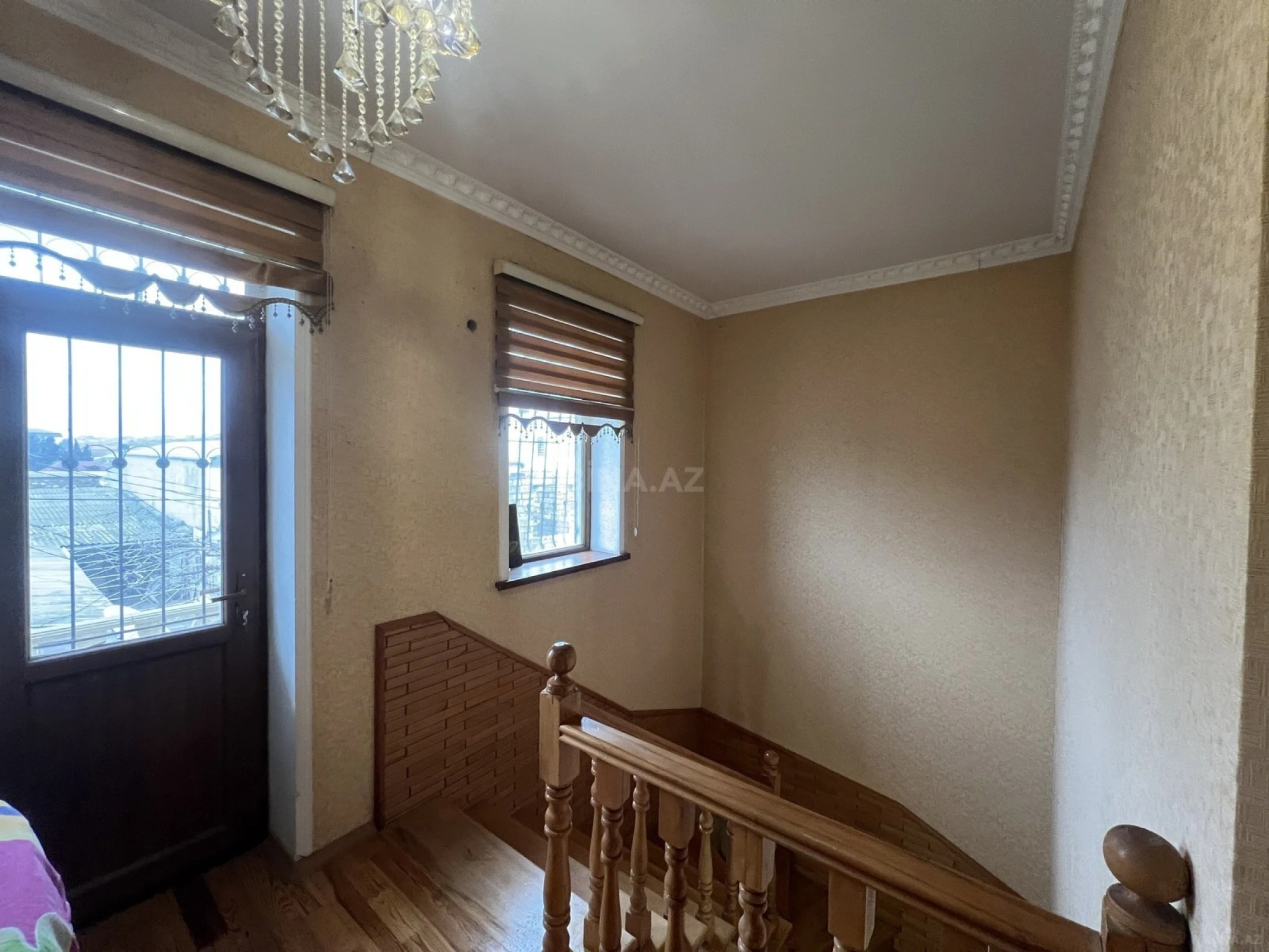 Satılır 5 otaqlı həyət evi 200 m²