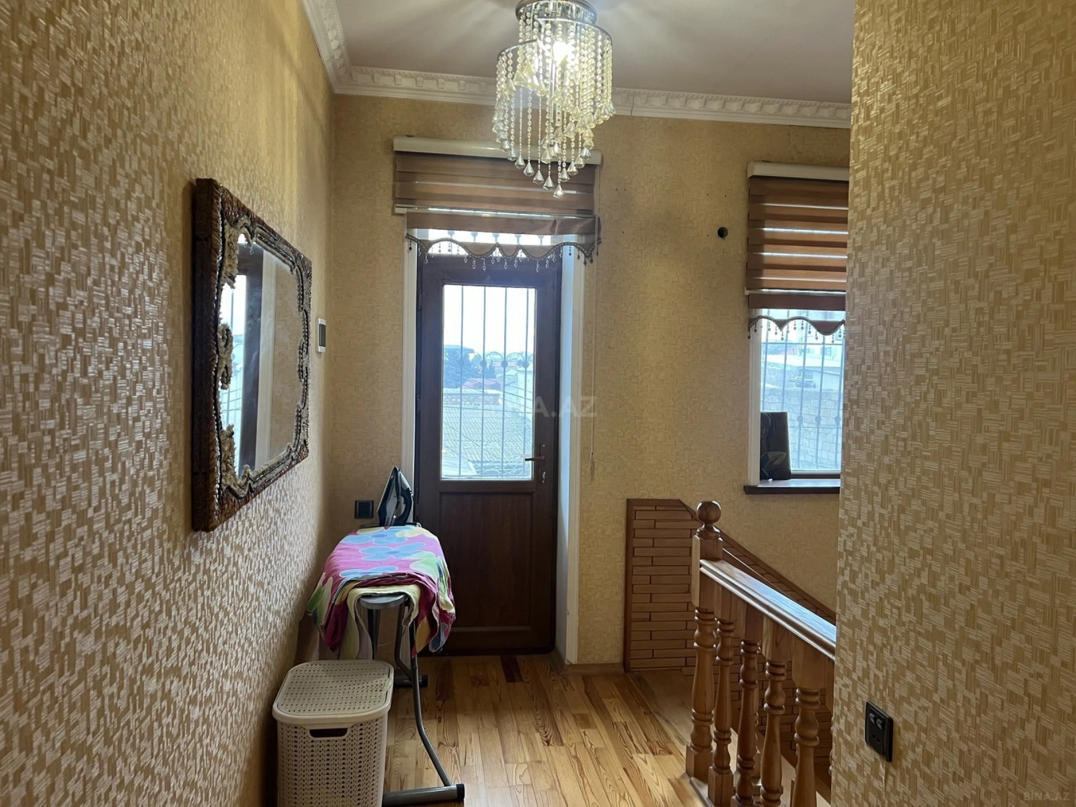 Satılır 5 otaqlı həyət evi 200 m²