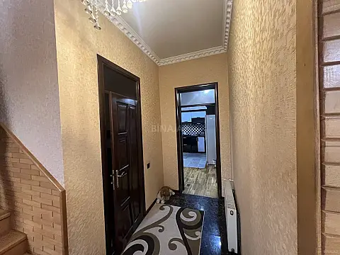 Satılır 5 otaqlı həyət evi 200 m²
