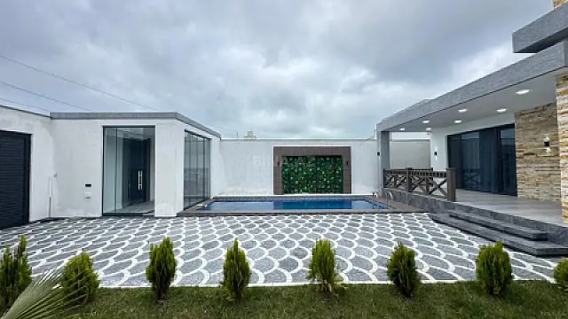 Satılır 4 otaqlı həyət evi 160 m²