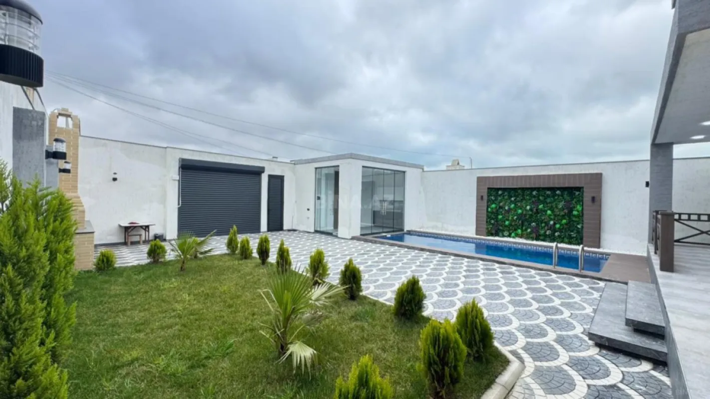 Satılır 4 otaqlı həyət evi 160 m²