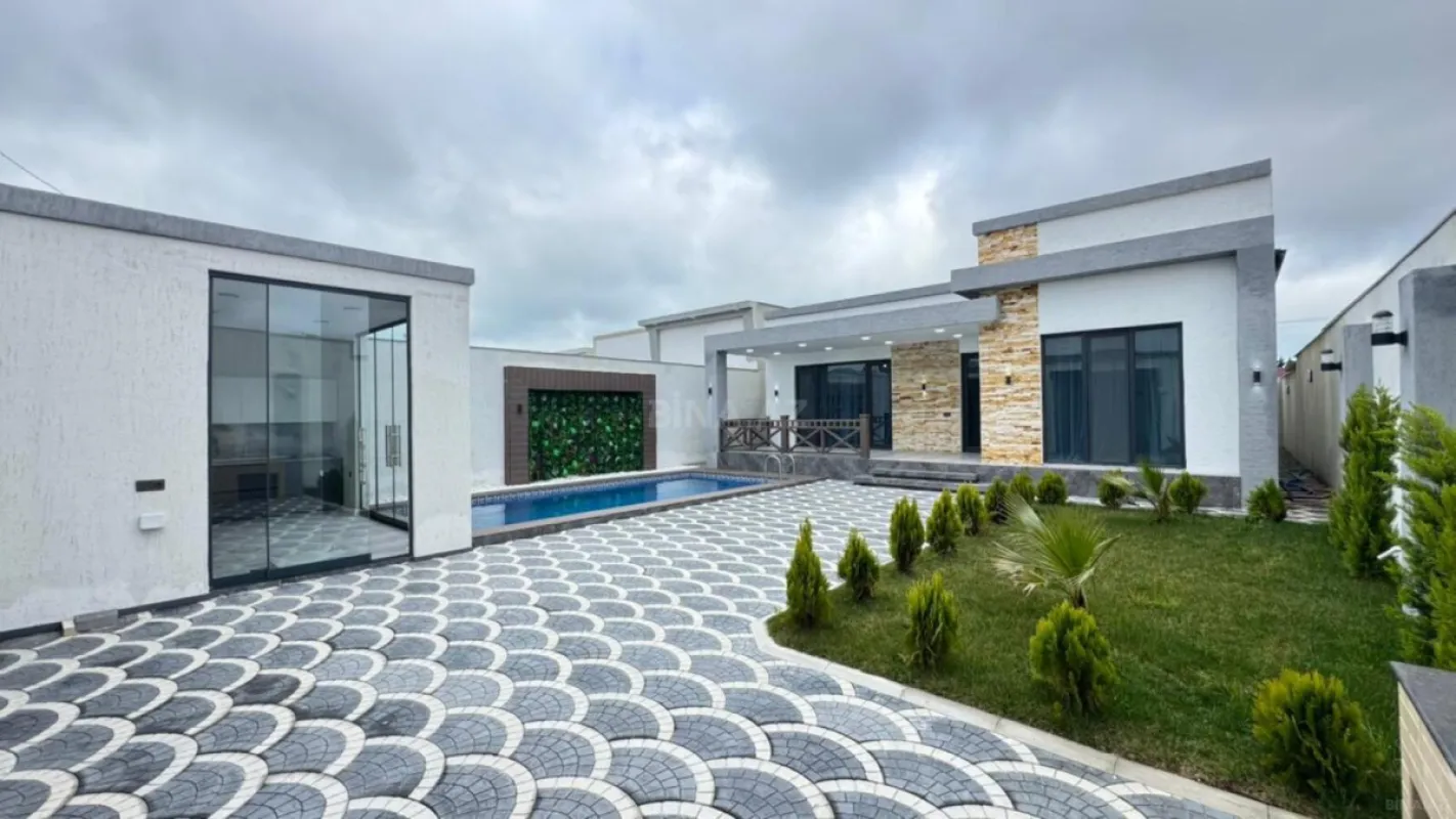 Satılır 4 otaqlı həyət evi 160 m²