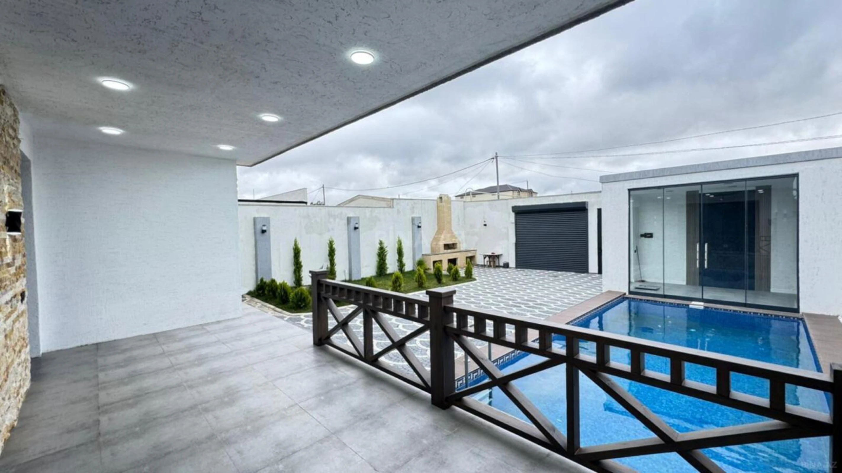 Satılır 4 otaqlı həyət evi 160 m²