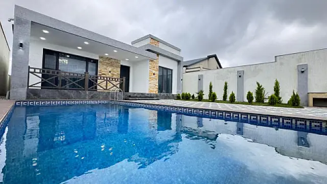 Satılır 4 otaqlı həyət evi 160 m²