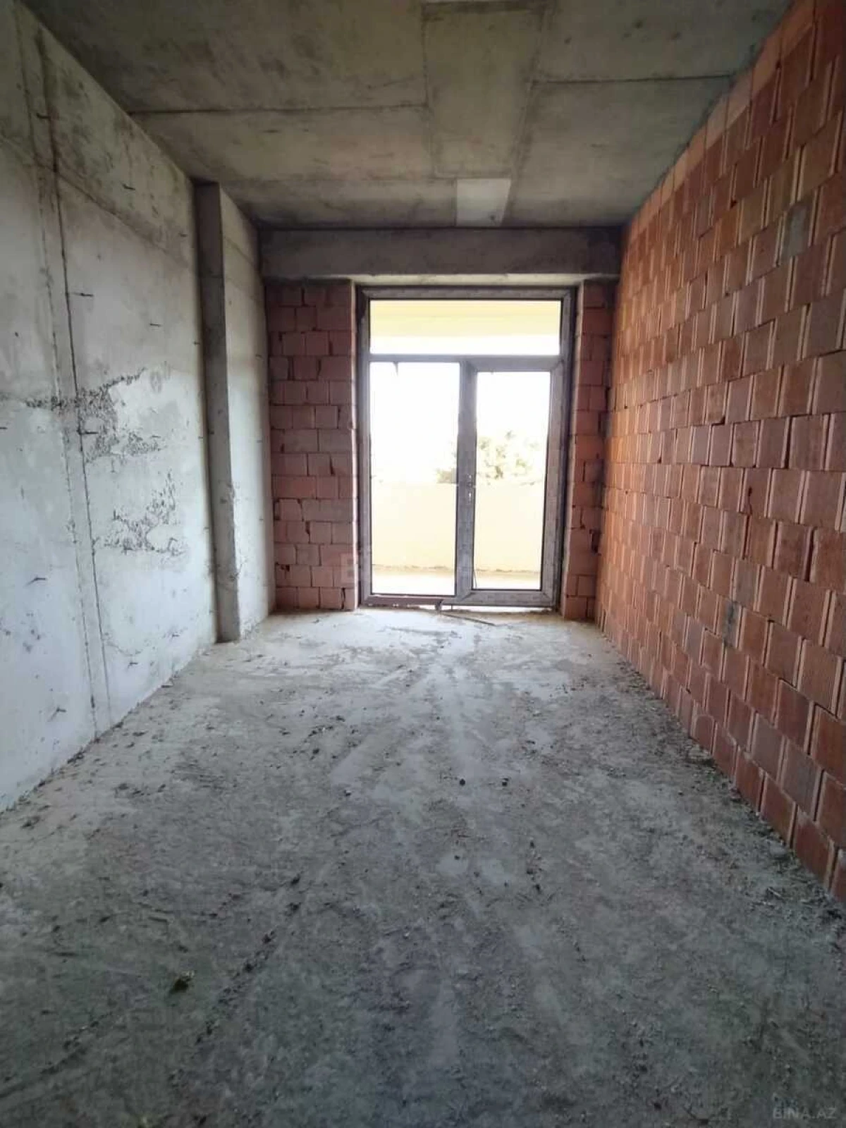 Satılır 2 otaqlı mənzil 80 m²