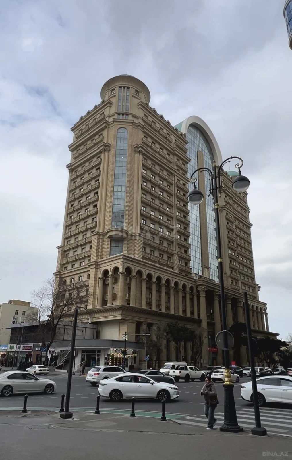 Satılır 3 otaqlı mənzil 110 m²