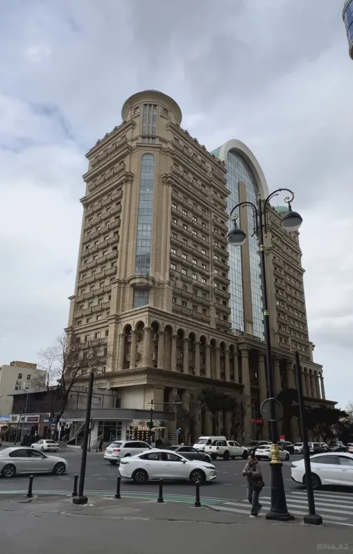 Satılır 3 otaqlı mənzil 110 m²