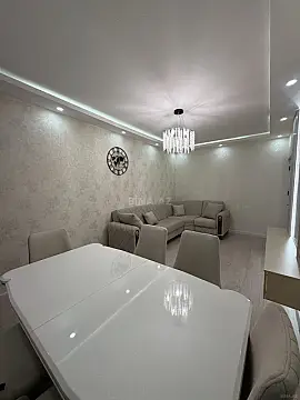 Satılır 2 otaqlı mənzil 65 m²