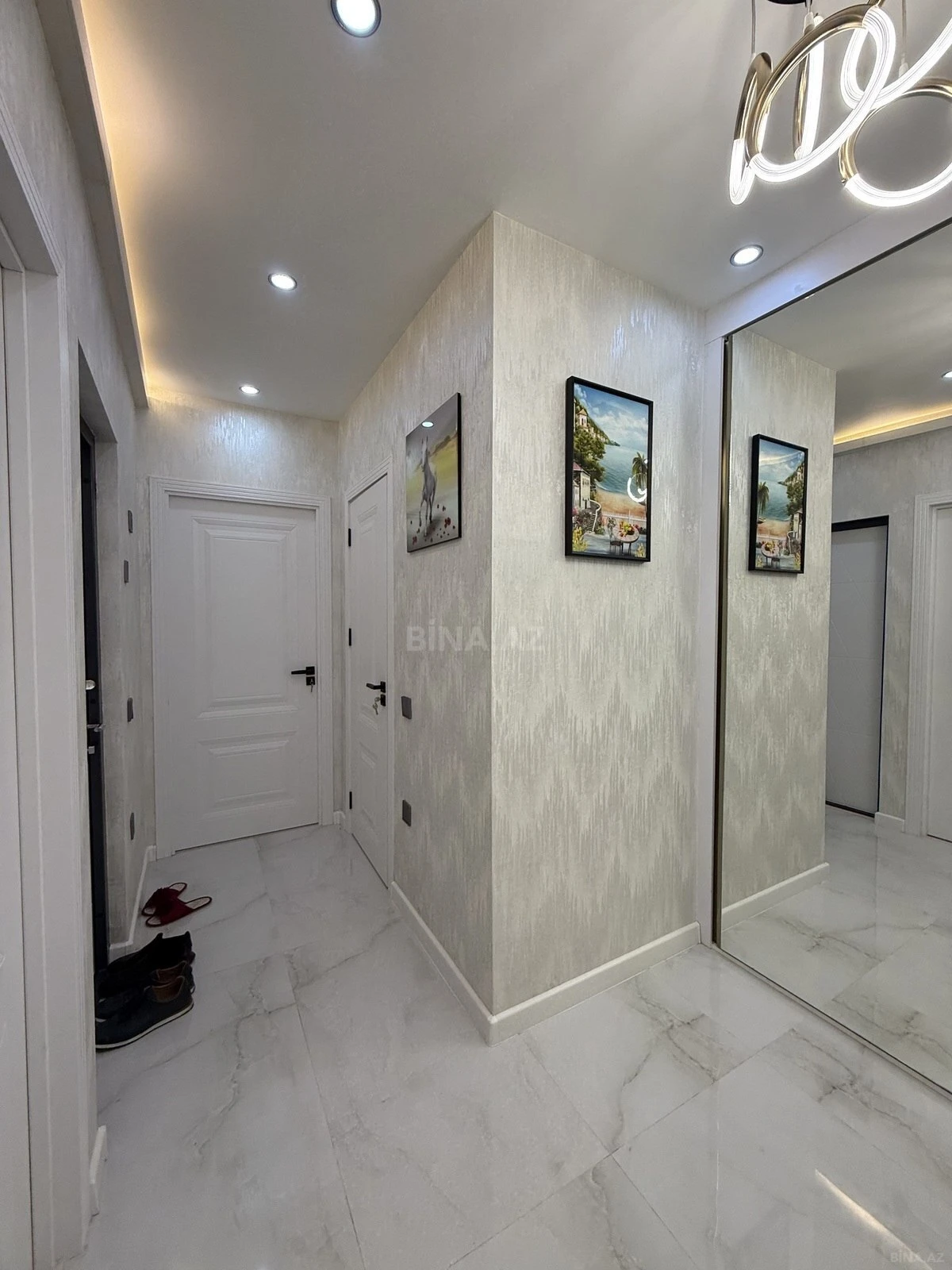 Satılır 2 otaqlı mənzil 65 m²