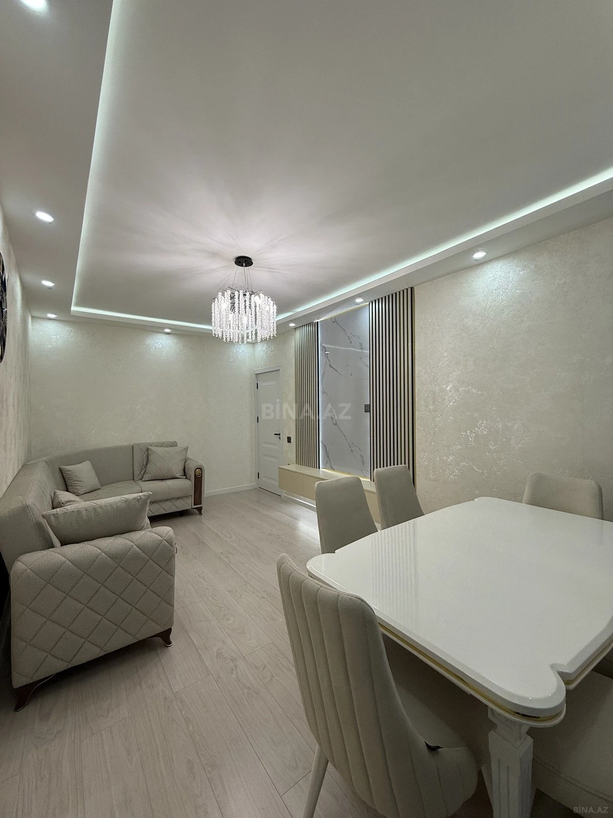 Satılır 2 otaqlı mənzil 65 m²