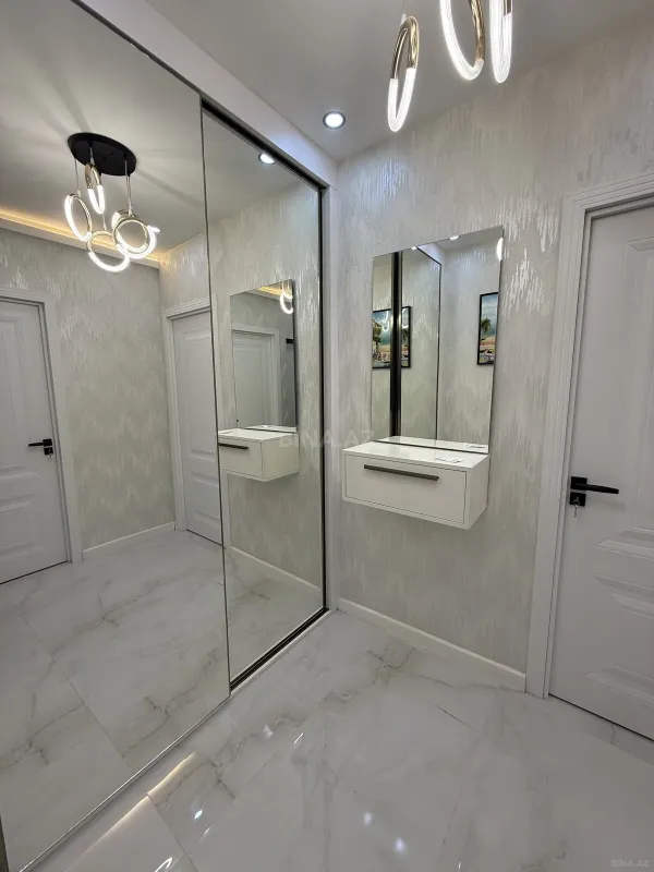 Satılır 2 otaqlı mənzil 65 m²
