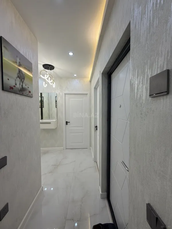 Satılır 2 otaqlı mənzil 65 m²