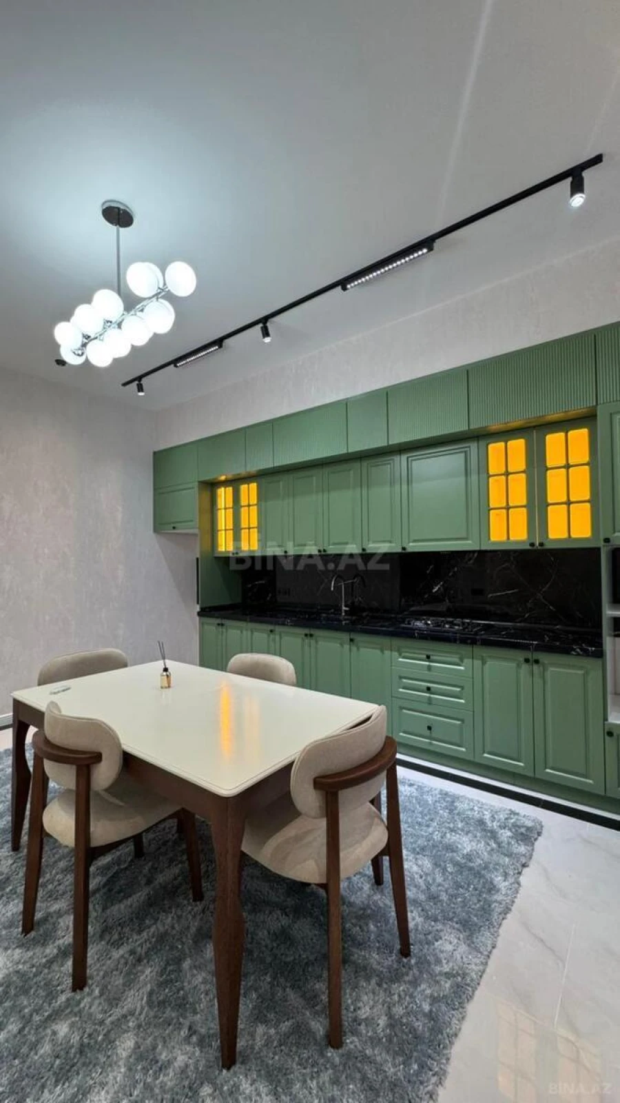 Satılır 4 otaqlı həyət evi 180 m²