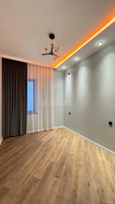 Satılır 4 otaqlı həyət evi 180 m²