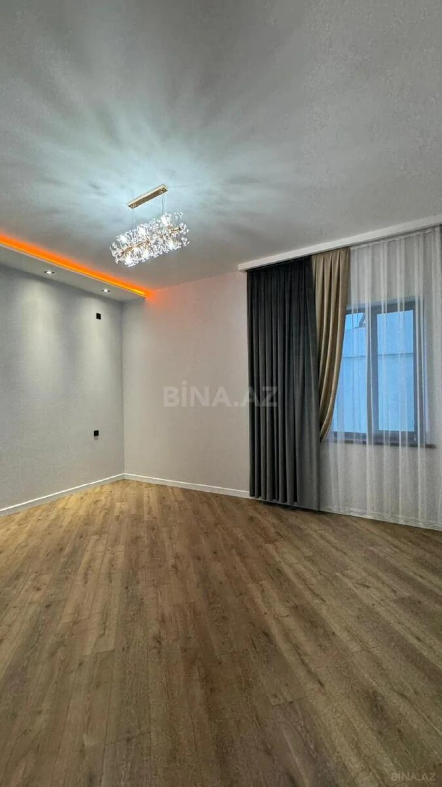 Satılır 4 otaqlı həyət evi 180 m²