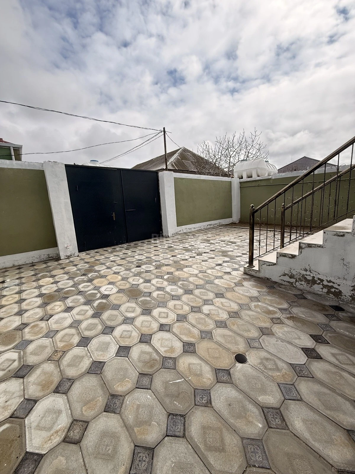Satılır 4 otaqlı həyət evi 150 m²