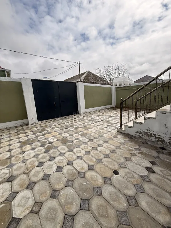 Satılır 4 otaqlı həyət evi 150 m²