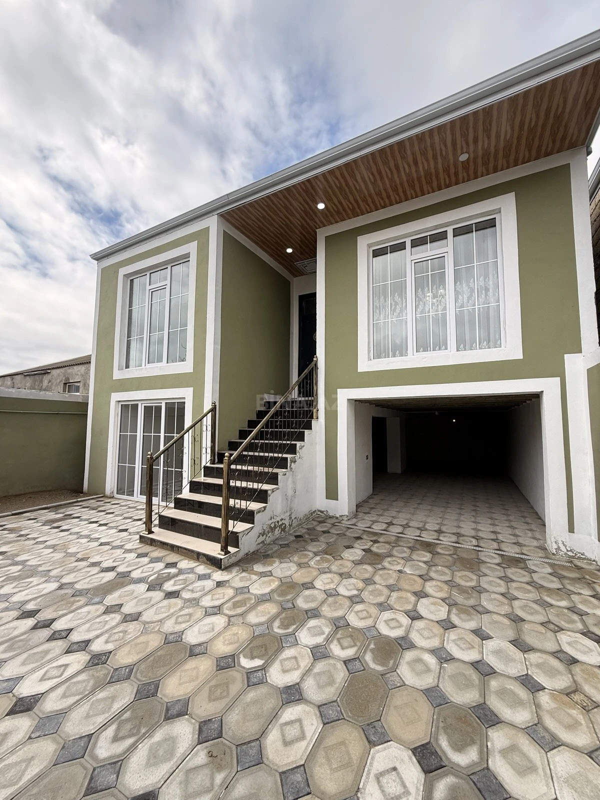 Satılır 4 otaqlı həyət evi 150 m²