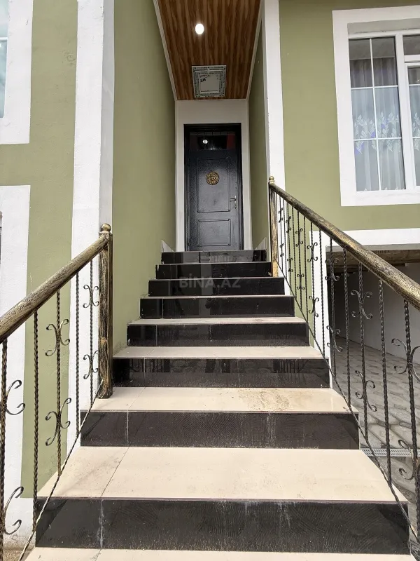 Satılır 4 otaqlı həyət evi 150 m²