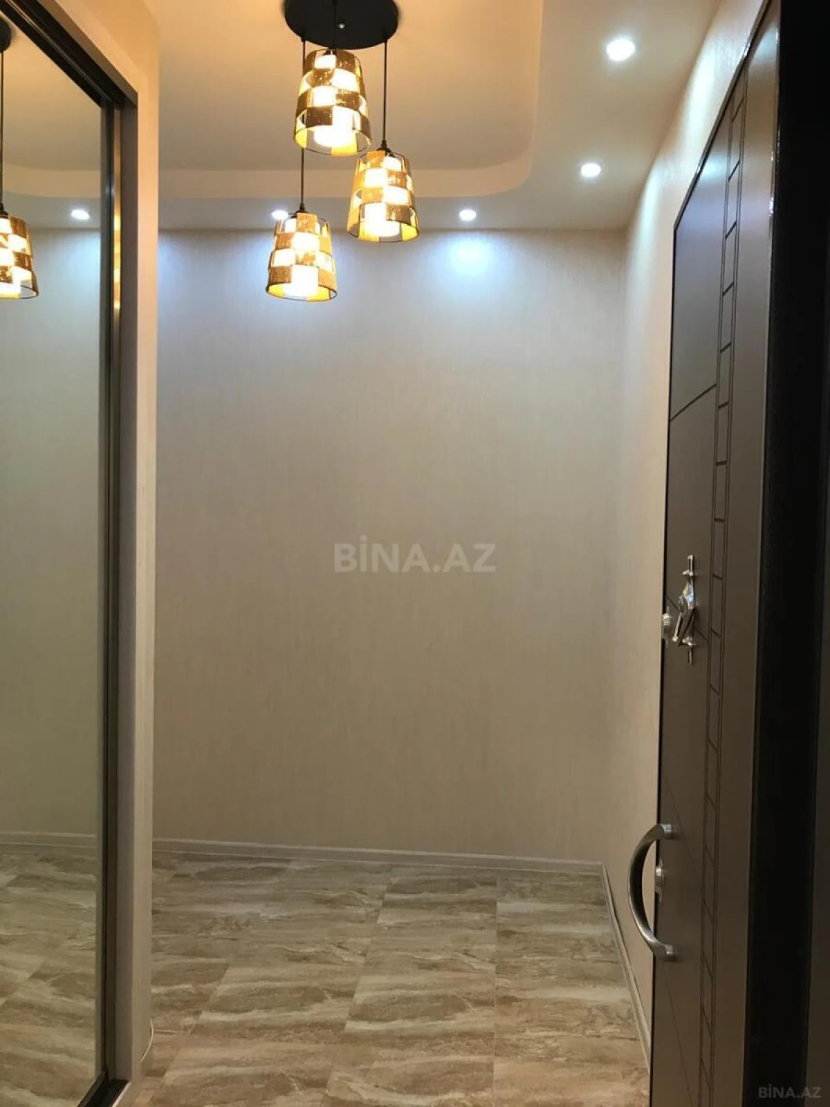 Kirayə verilir 2 otaqlı mənzil 80 m²