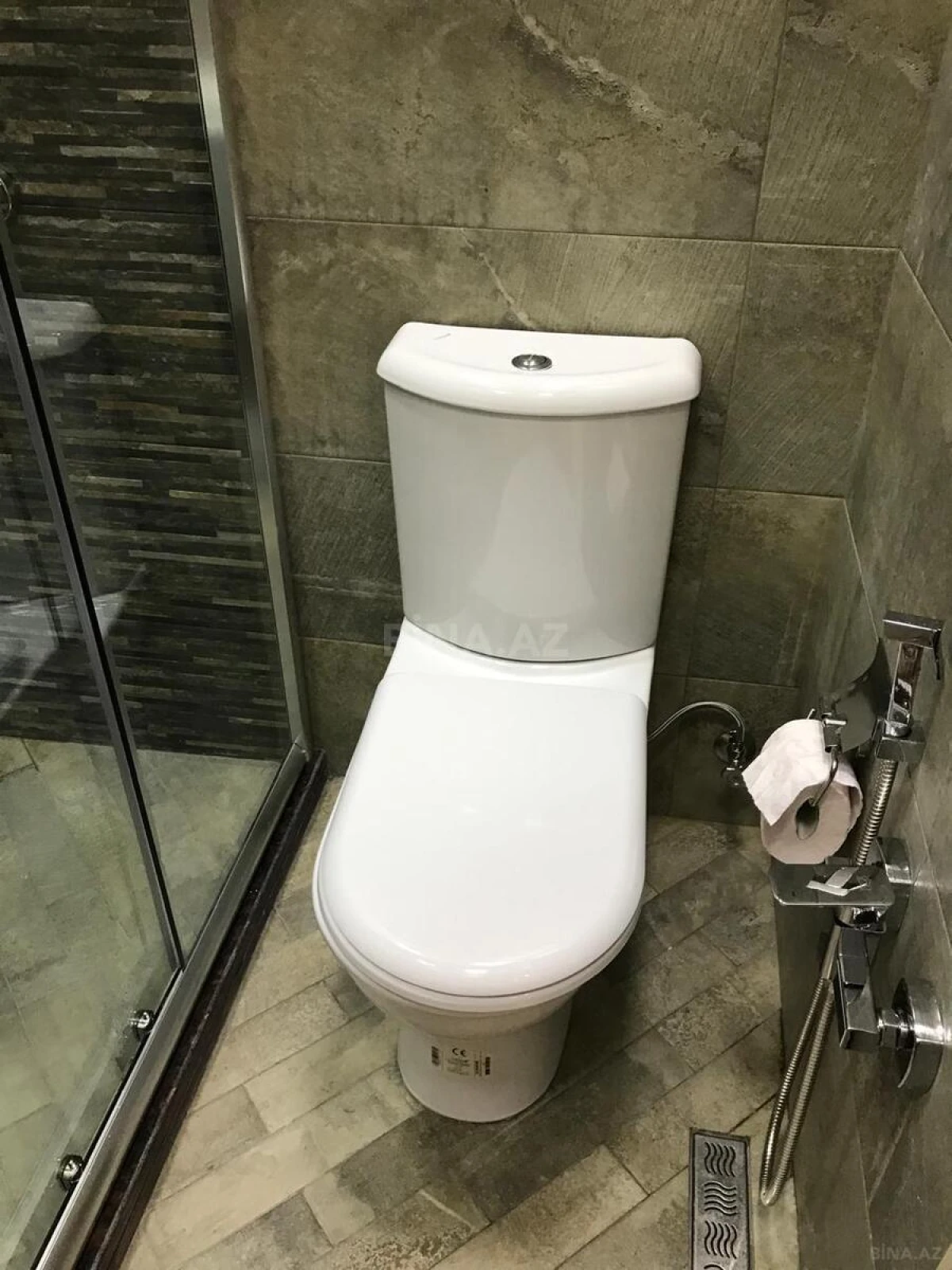 Kirayə verilir 2 otaqlı mənzil 80 m²