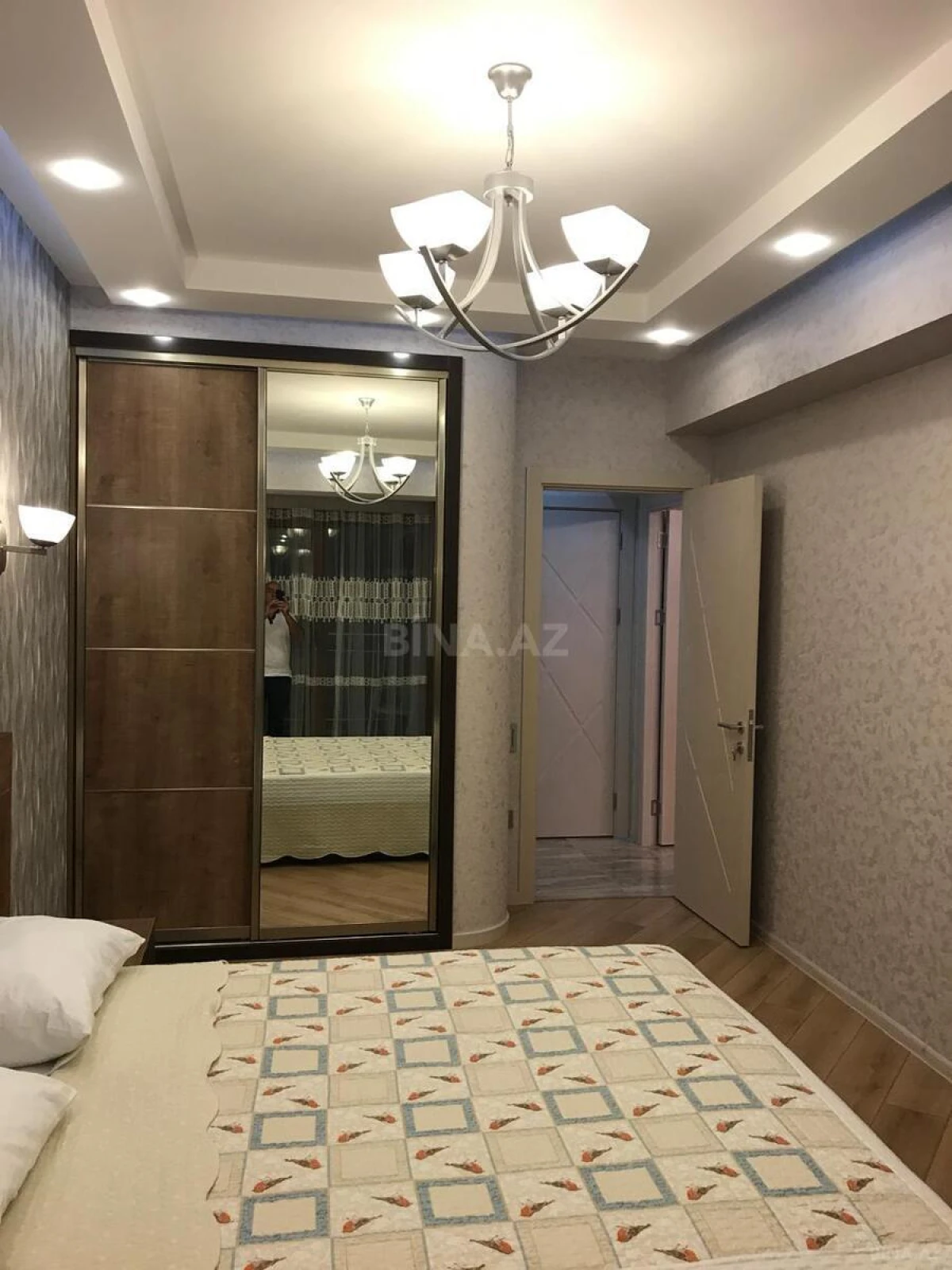 Kirayə verilir 2 otaqlı mənzil 80 m²