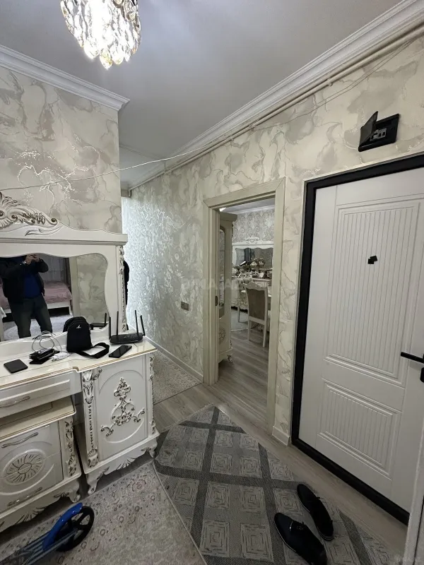 Satılır 2 otaqlı mənzil 65 m²